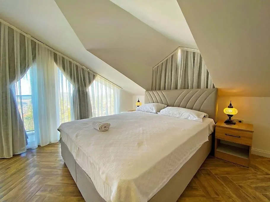 Villa Paris A Villa, Oezel Havuzlu, Fethiye