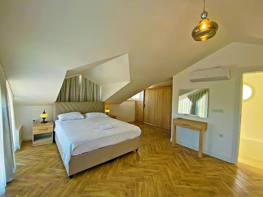 Paris A Villa, Oezel Havuzlu, Fethiye Villa