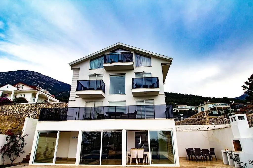 Paris A Villa, Oezel Havuzlu, Fethiye Turquie