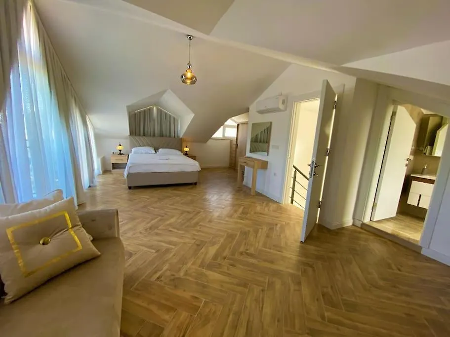 Paris A Villa, Oezel Havuzlu, Fethiye Villa