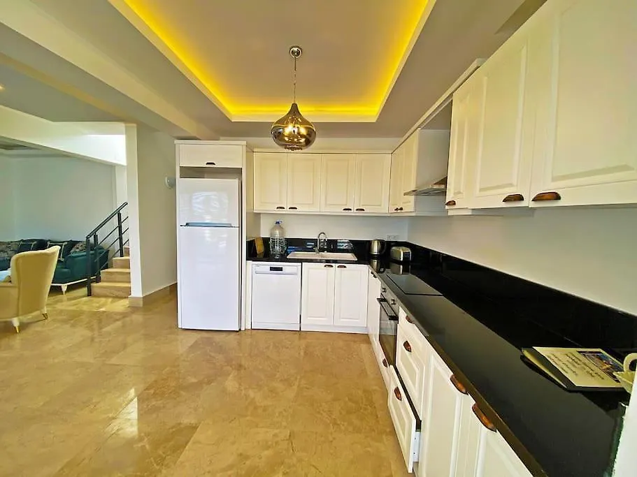 Paris A Villa, Oezel Havuzlu, Fethiye
