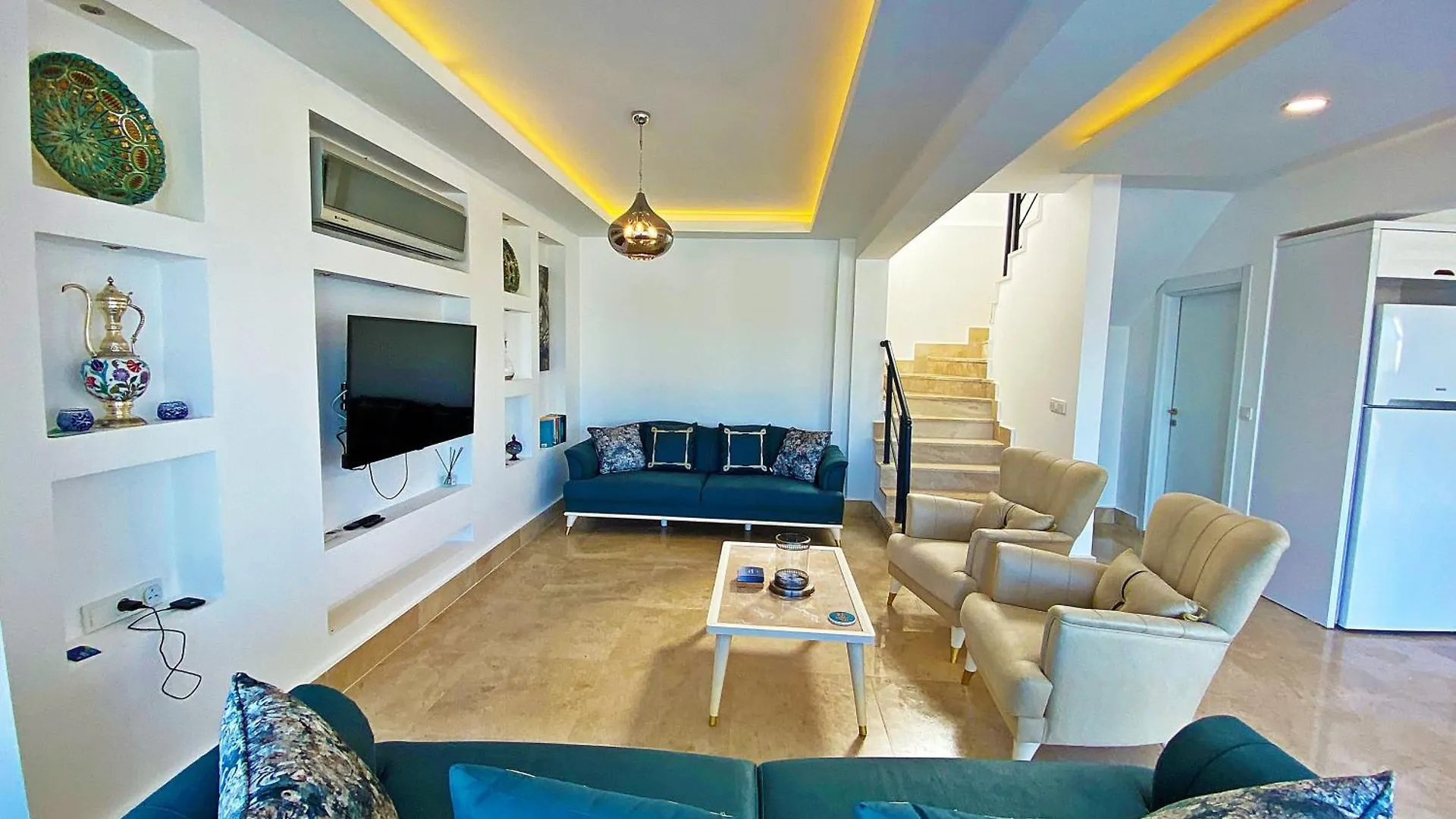 Paris A Villa, Oezel Havuzlu, Fethiye